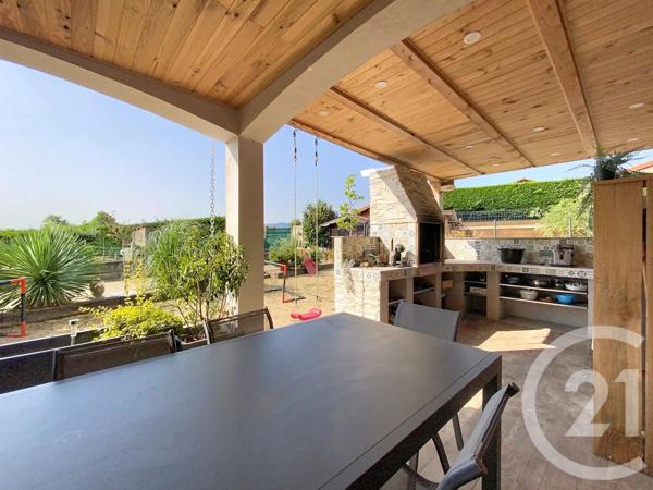 Maison à vendre  5 pièces - 158,16 m 2   BAINS  - 43