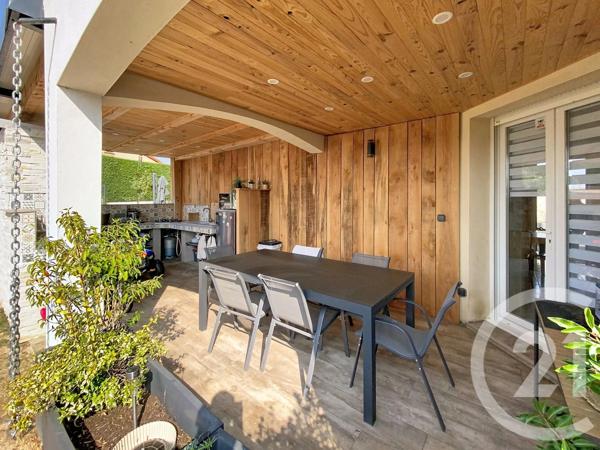Maison à vendre  5 pièces - 158,16 m 2   BAINS  - 43
