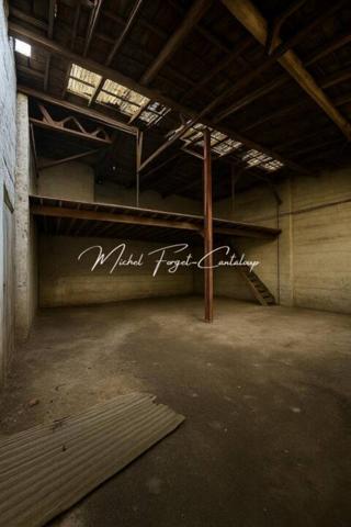 Bien immobilier à vendre 1 pièce de 137 m²