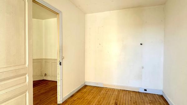 Appartement 2 pièces rue Championnet à rénover