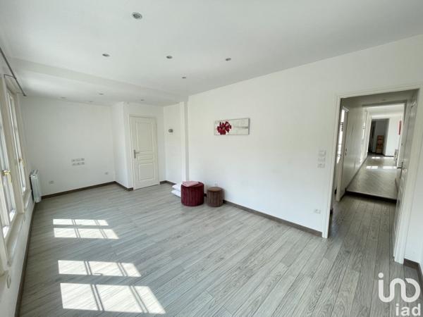 Appartement 4 pièces de 109 m² à Châlons-en-Champagne (51000)