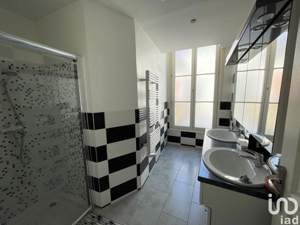 Appartement 4 pièces de 109 m² à Châlons-en-Champagne (51000)