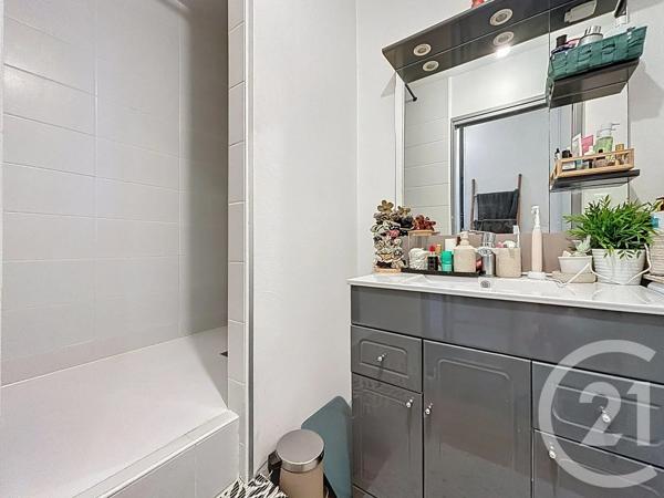 Appartement F3 à vendre  3 pièces - 66,35 m 2   LE PUY EN VELAY  - 43