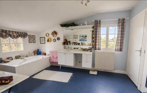 Maison 9 pièces avec piscine