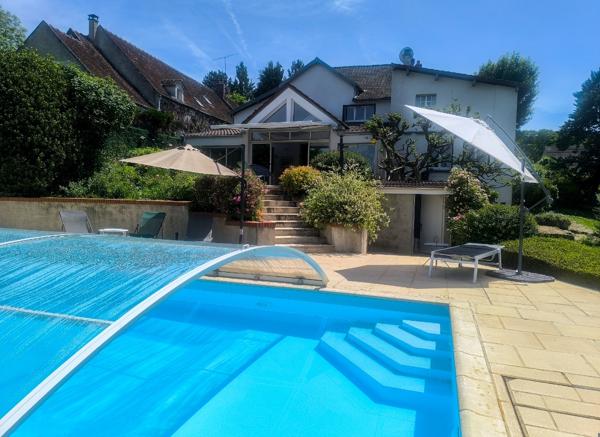 Maison 9 pièces avec piscine