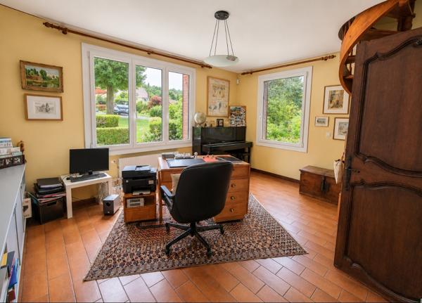 Maison 9 pièces avec piscine