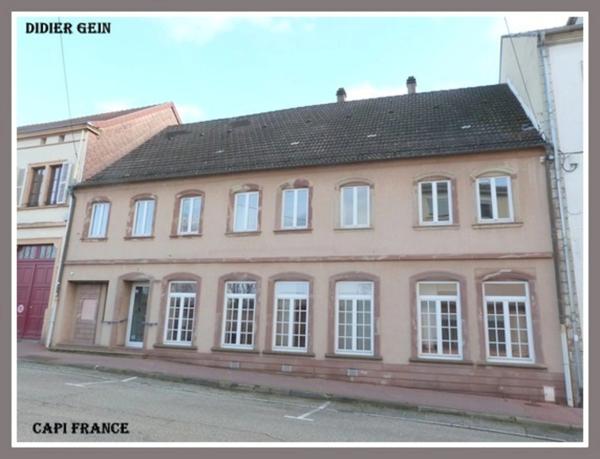 Dpt Moselle (57), à vendre BITCHE immeuble - Terrain de 657,00 m²