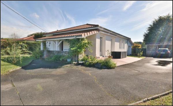 NAVARRENX - MAISON RENOVEE - PLAIN-PIED - 98 M² HABITABLE