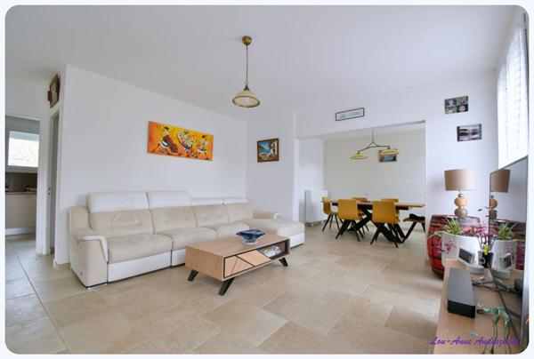 NAVARRENX - MAISON RENOVEE - PLAIN-PIED - 98 M² HABITABLE