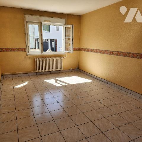 Maison mitoyenne  à LA FERTE BERNARD