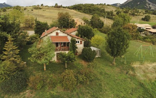 Maison à vendre    4 pièces • 76,80 m2 Vitrolles