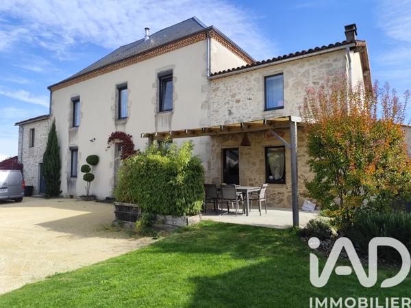 Maison à vendre 8 pièces 180 m² Clessé