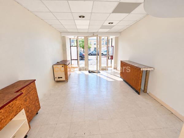 Vente
                ImmeubleBlere (37150)