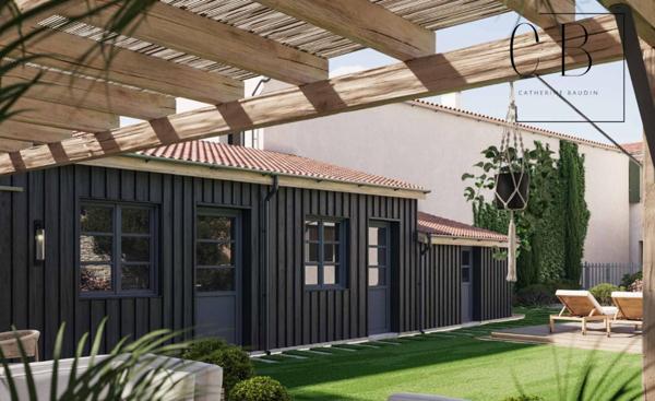 La Flotte - Ensemble immobilier de 396m2 avec piscine, dépendances et garage