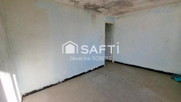 MAISON DE VILLE A RENOVER