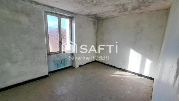 MAISON DE VILLE A RENOVER