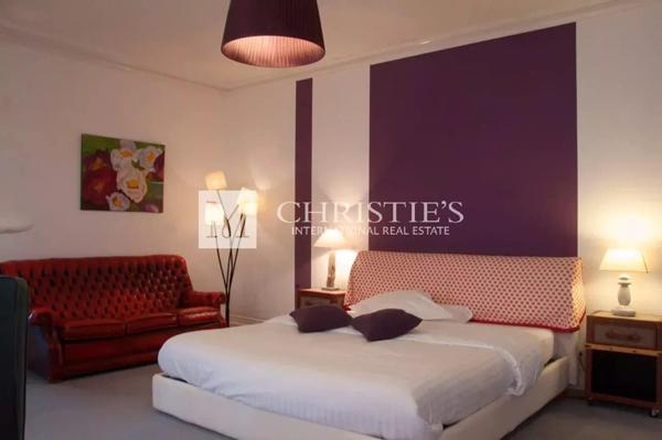 ANGOULEME – MAGNIFIQUE PROPRIETE DANS UN CADRE UNIQUE