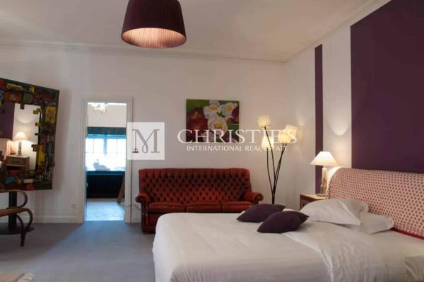 ANGOULEME – MAGNIFIQUE PROPRIETE DANS UN CADRE UNIQUE