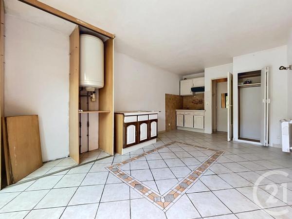Appartement Studio à vendre  1 pièce - 26 m 2   FREJUS  - 83