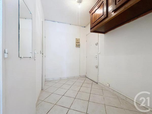 Appartement Studio à vendre  1 pièce - 26 m 2   FREJUS  - 83