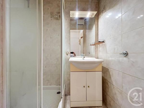 Appartement Studio à vendre  1 pièce - 26 m 2   FREJUS  - 83