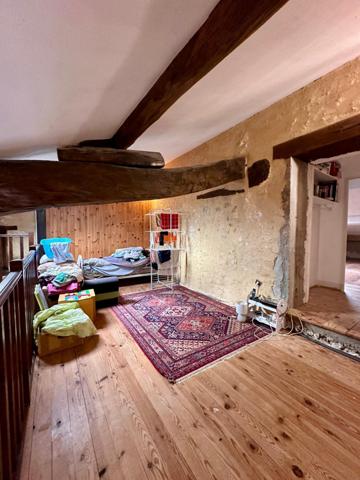 Charmante maison en pierre au cœur d’un hameau paisible