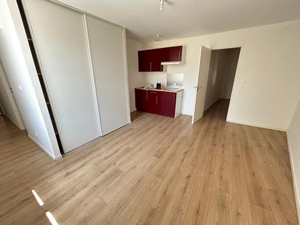 Narbonne - Agréable T1 bis au dernier étage, quartier Bourg à Narbonne