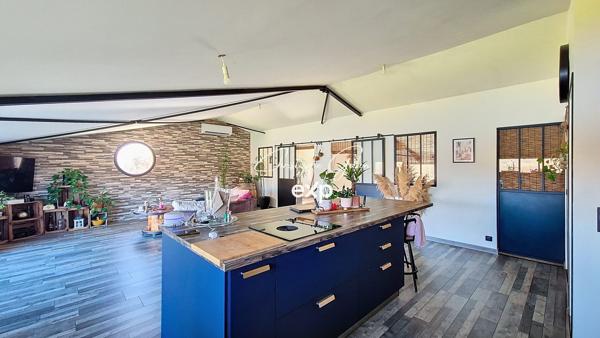 Domaine avec restaurant, habitation en parfait état, gîte, terrain, étang