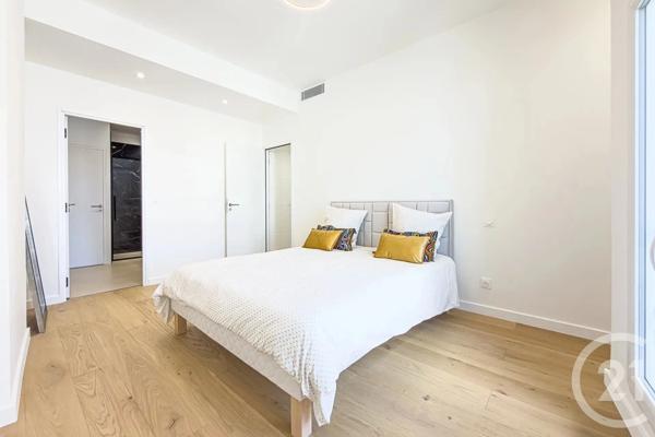Appartement F3 à vendre  3 pièces - 86,27 m 2   NICE  - 06