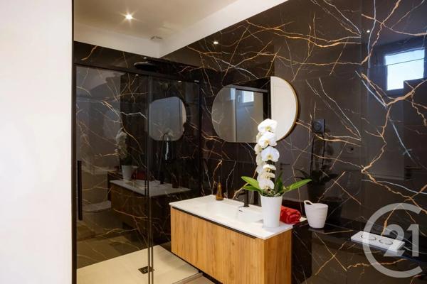 Appartement F3 à vendre  3 pièces - 86,27 m 2   NICE  - 06