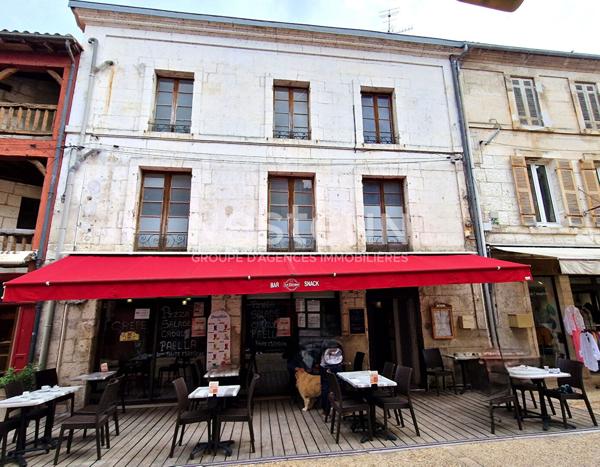 À VENDRE Commerce Bar / Pizzeria / Restaurant avec Licence IV Brantôme en Périgord