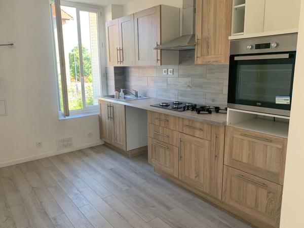 Clermont-Ferrand, Appartement de 108 m 2 de 830 € CC