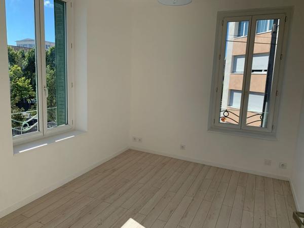 Clermont-Ferrand, Appartement de 108 m 2 de 830 € CC