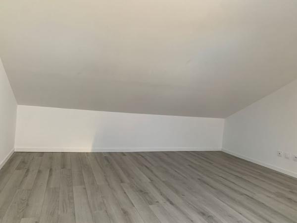 Clermont-Ferrand, Appartement de 108 m 2 de 830 € CC