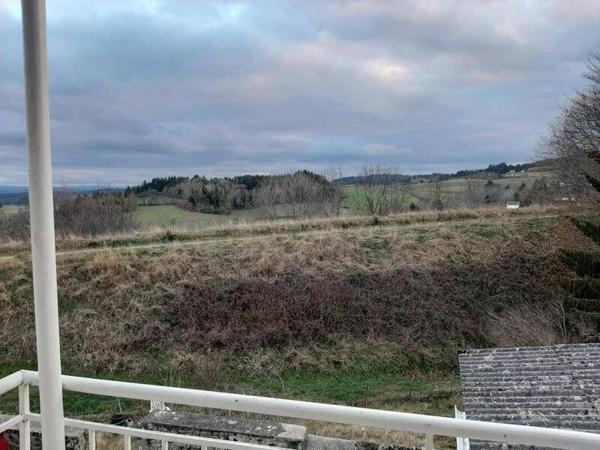 Appartement 3 pièces                                        - 42380 Saint-Bonnet-le-Château Réf : 13218