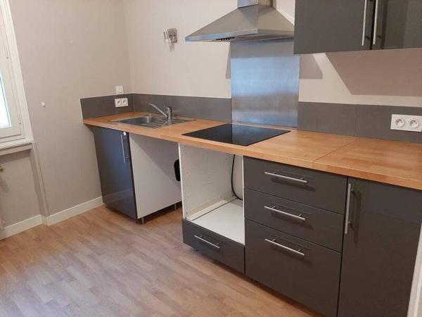 Appartement 3 pièces                                        - 42380 Saint-Bonnet-le-Château Réf : 13218
