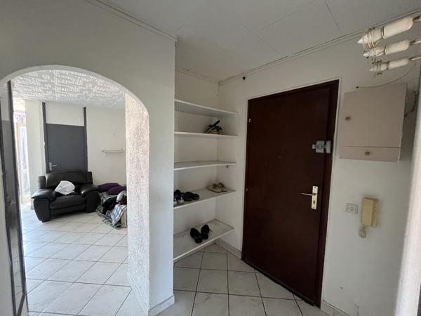 Appartement à LA VALETTE-DU-VAR (83160)