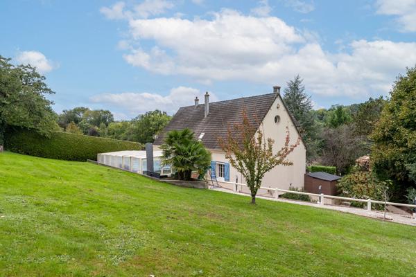Maison Seraincourt , 6 chambres, 250 m² habitables, 2770 m² parcelle, piscine