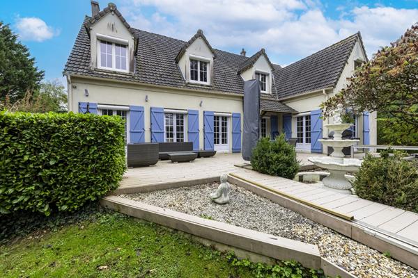 Maison Seraincourt , 6 chambres, 250 m² habitables, 2770 m² parcelle, piscine