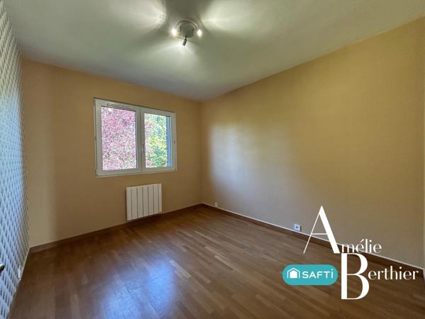 Maison cosy avec un magnifique jardin clos !