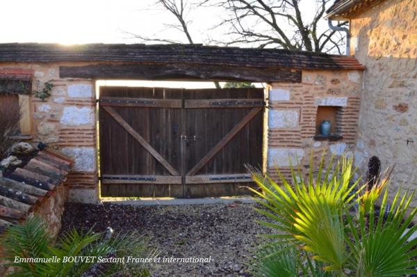 Longère périgourdine en pierres