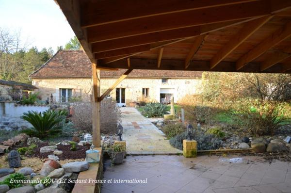 Longère périgourdine en pierres