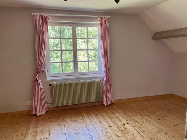Belle maison familiale 12 pièces, 7 chambres, avec grand jardin et piscine