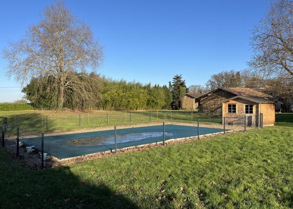 Belle maison familiale 12 pièces, 7 chambres, avec grand jardin et piscine