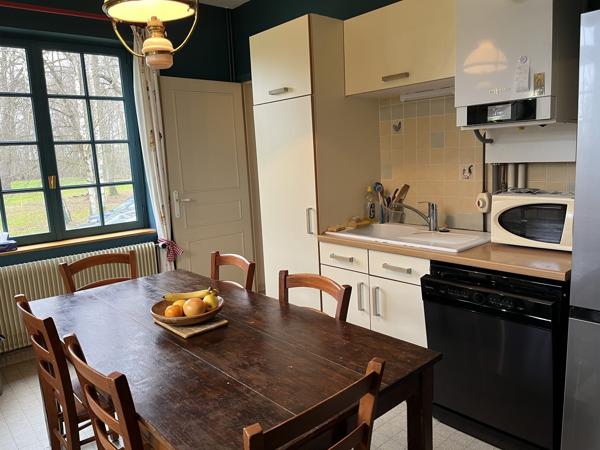 Belle maison familiale 12 pièces, 7 chambres, avec grand jardin et piscine