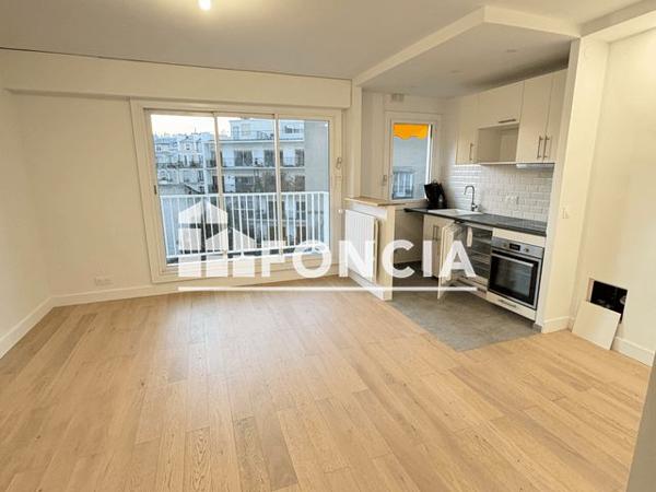 Location Studio 28.4 m² - 146 BOULEVARD DE GRENELLE Paris 75015