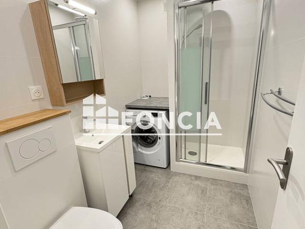 Location Studio 28.4 m² - 146 BOULEVARD DE GRENELLE Paris 75015