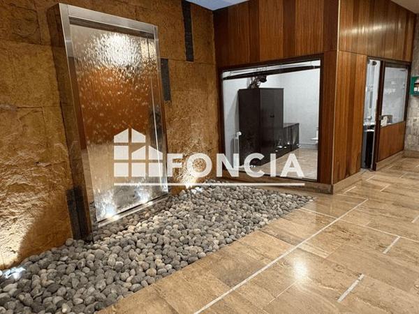 Location Studio 28.4 m² - 146 BOULEVARD DE GRENELLE Paris 75015