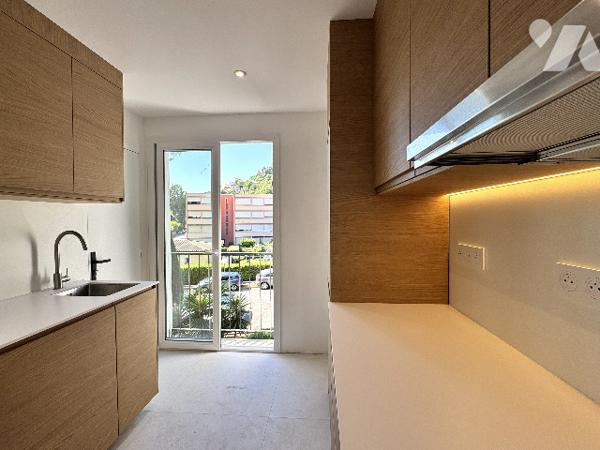 VILLENEUVE LOUBET - SECTEUR FERRAYONNES - 3P RENOVE