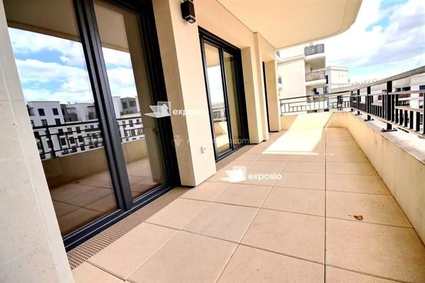 Vente                                                      Appartement
                        
                     3 pièces                      67 m2                     à Saint-Ouen-sur-Seine